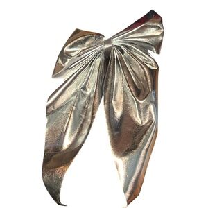 4” Neoprene clip on hair bows - metallic silver  -NWOT